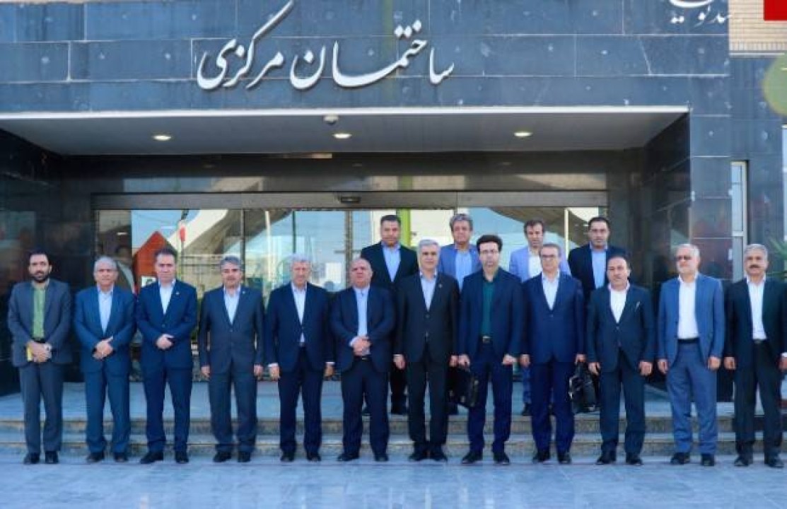 بازدید معاون شعب بانک ملی از شرکت پتروشیمی اروند بازدید معاون شعب بانک ملی از شرکت پتروشیمی اروند